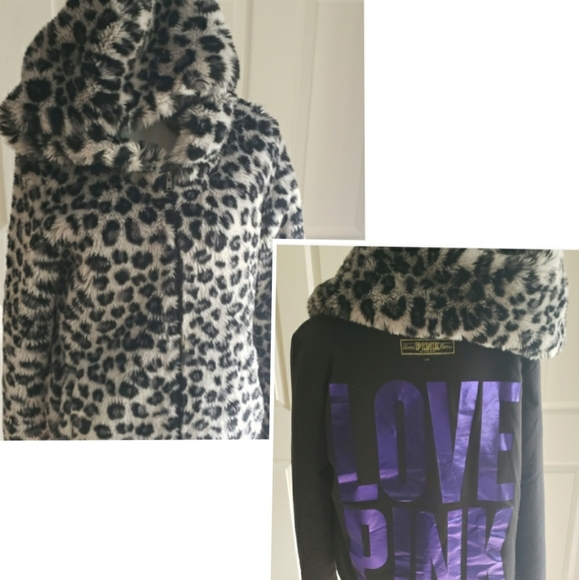 PINK Victoria's Secret Tops - 💕VS PINK LIMITED EDITION FAUX FUR HOODIE